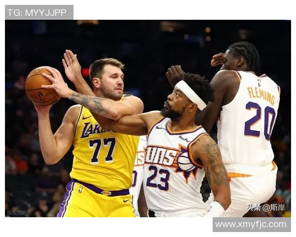 2002年NBA西部半决赛激战回顾湖人对决国王的经典对抗与历史瞬间