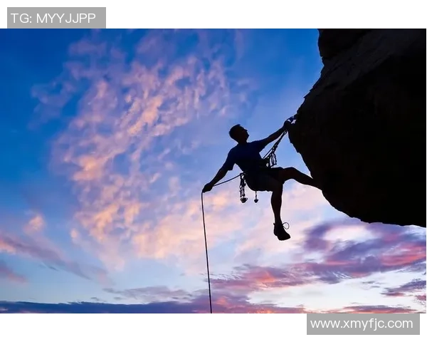 西安攀岩队中路突破之路：深度解析攀岩运动的挑战与成长