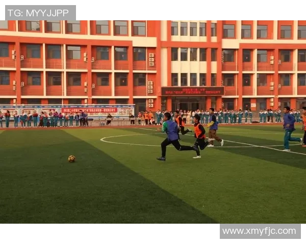 小学生足球标语激励孩子们团结拼搏勇往直前的精神口号合集
